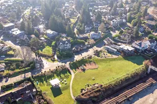 9922 Triton Dr NW, Seattle, WA 98117 - Photo 31