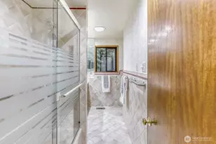 9922 Triton Dr NW, Seattle, WA 98117 - Photo 17