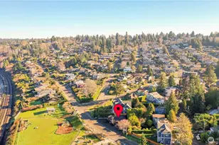 9922 Triton Dr NW, Seattle, WA 98117 - Photo 37