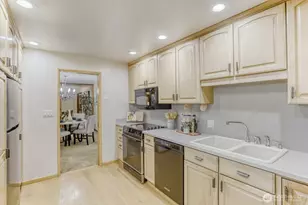 9922 Triton Dr NW, Seattle, WA 98117 - Photo 11