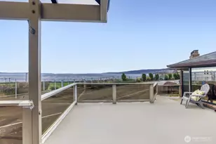 9922 Triton Dr NW, Seattle, WA 98117 - Photo 13