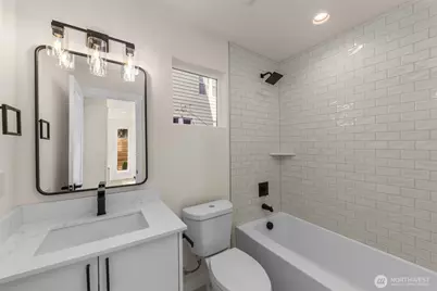 1111 B 26th Avenue, Seattle, WA 98122 - Photo 11