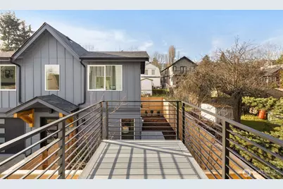 1111 B 26th Avenue, Seattle, WA 98122 - Photo 5