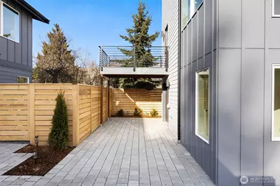 1111 B 26th Avenue, Seattle, WA 98122 - Photo 15