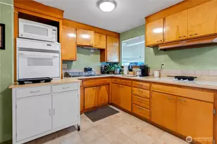 10312 Rainier Ave SW, Lakewood, WA 98499 - Photo 5