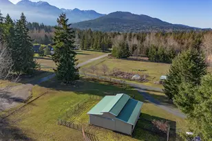 282 Birdsong Ln, Port Angeles, WA 98362 - Photo 3