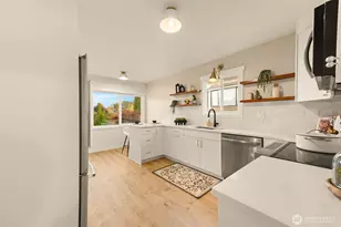 935 NW 61st St, Seattle, WA 98107 - Photo 13