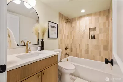 9203 Mary Avenue NW #A, Seattle, WA 98117 - Photo 23