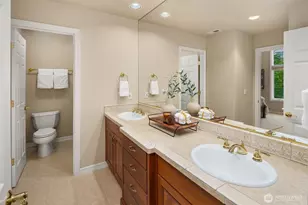 24838 NE 20th St, Sammamish, WA 98074 - Photo 33