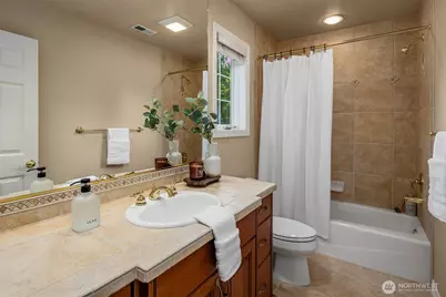 24838 NE 20th Street, Sammamish, WA 98074 - Photo 29