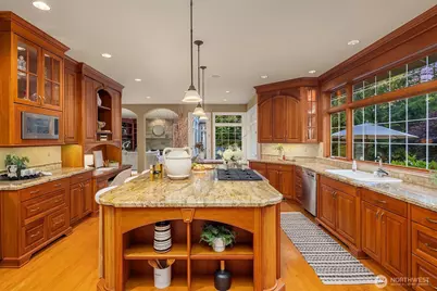 24838 NE 20th Street, Sammamish, WA 98074 - Photo 13
