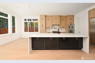 17526 Fremont Avenue N, Shoreline, WA 98133 - Photo 9