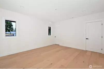 17526 Fremont Avenue N, Shoreline, WA 98133 - Photo 33