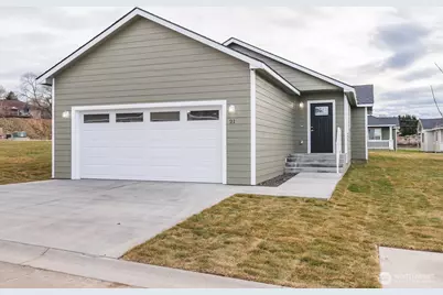 123 E 9th Avenue #63, Moses Lake, WA 98837 - Photo 1