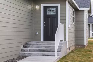 123 E 9th Ave, Moses Lake, WA 98837 - Photo 3