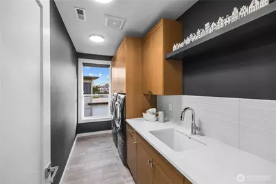 5950 Oakhurst Rd S, Seattle, WA 98118 - Photo 23