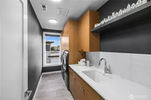 5950 Oakhurst Rd S, Seattle, WA 98118 - Photo 23