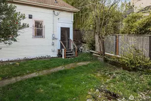 414 NE 42nd St, Seattle, WA 98105 - Photo 31