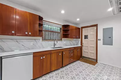 414 NE 42nd Street, Seattle, WA 98105 - Photo 11