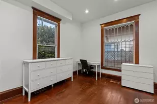 414 NE 42nd St, Seattle, WA 98105 - Photo 19