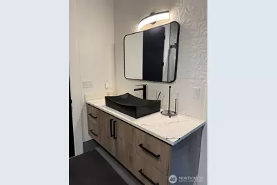 829 S 242nd Street #B, Des Moines, WA 98198 - Photo 5