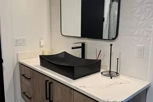 829 S 242nd St, Des Moines, WA 98198 - Photo 5