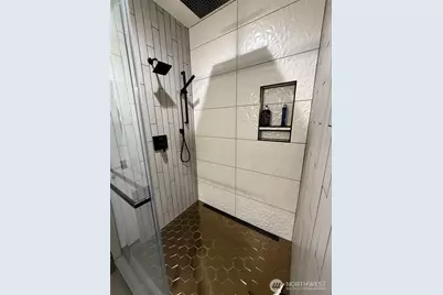 829 S 242nd Street #B, Des Moines, WA 98198 - Photo 7