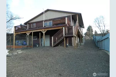 311 Tonasket Avenue, Tonasket, WA 98855 - Photo 1