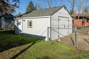 904 E 33rd St, Vancouver, WA 98663 - Photo 5