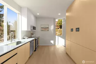 1014 A NE 70th St, Seattle, WA 98115 - Photo 19