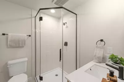 1014 A NE 70th Street, Seattle, WA 98115 - Photo 11