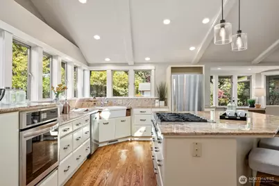 9712 50th Avenue SW, Seattle, WA 98136 - Photo 15