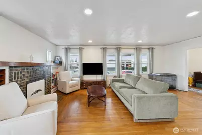 413 2nd Street NE, Puyallup, WA 98372 - Photo 3