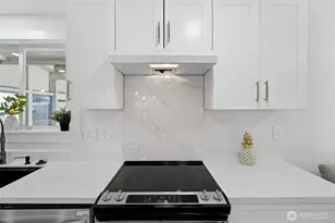 8817 S Alaska, Tacoma, WA 98444 - Photo 7