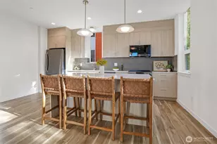 9020 13th Ave NW, Seattle, WA 98117 - Photo 13