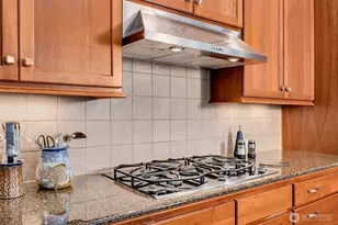 23958 NE 127th St, Redmond, WA 98053 - Photo 13