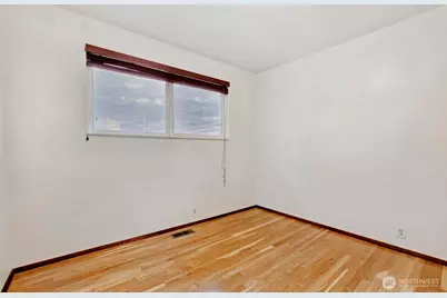 17028 Larch Way, Lynnwood, WA 98037 - Photo 17