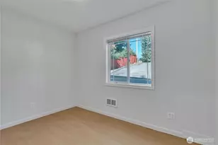 10410 206th Ave E, Bonney Lake, WA 98391 - Photo 31