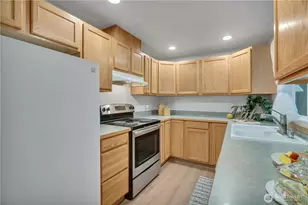 10410 206th Ave E, Bonney Lake, WA 98391 - Photo 15