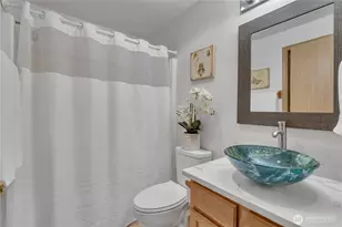 10410 206th Ave E, Bonney Lake, WA 98391 - Photo 17