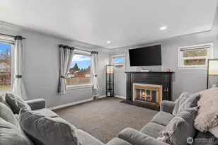 220 S 61st St, Tacoma, WA 98408 - Photo 5