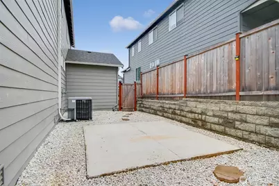 2037 81st Avenue E, Edgewood, WA 98371 - Photo 23