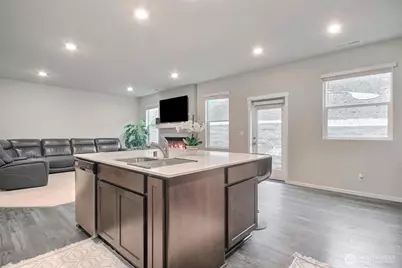 2037 81st Avenue E, Edgewood, WA 98371 - Photo 9