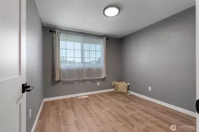 531 NW Fairhaven Drive, Oak Harbor, WA 98277 - Photo 13