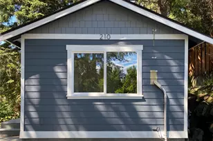 210 S 173rd Pl, Burien, WA 98148 - Photo 1