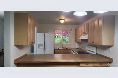 5802 200th Street SW #A, Lynnwood, WA 98036 - Photo 3