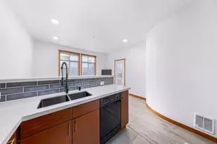 910 Gladstone St, Bellingham, WA 98229 - Photo 13