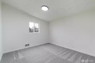 310 Cypress St, Longview, WA 98632 - Photo 17