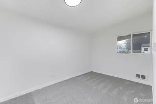 310 Cypress St, Longview, WA 98632 - Photo 15