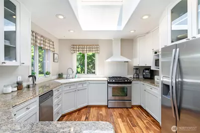 2726 Pioneer Way E, Tacoma, WA 98404 - Photo 11